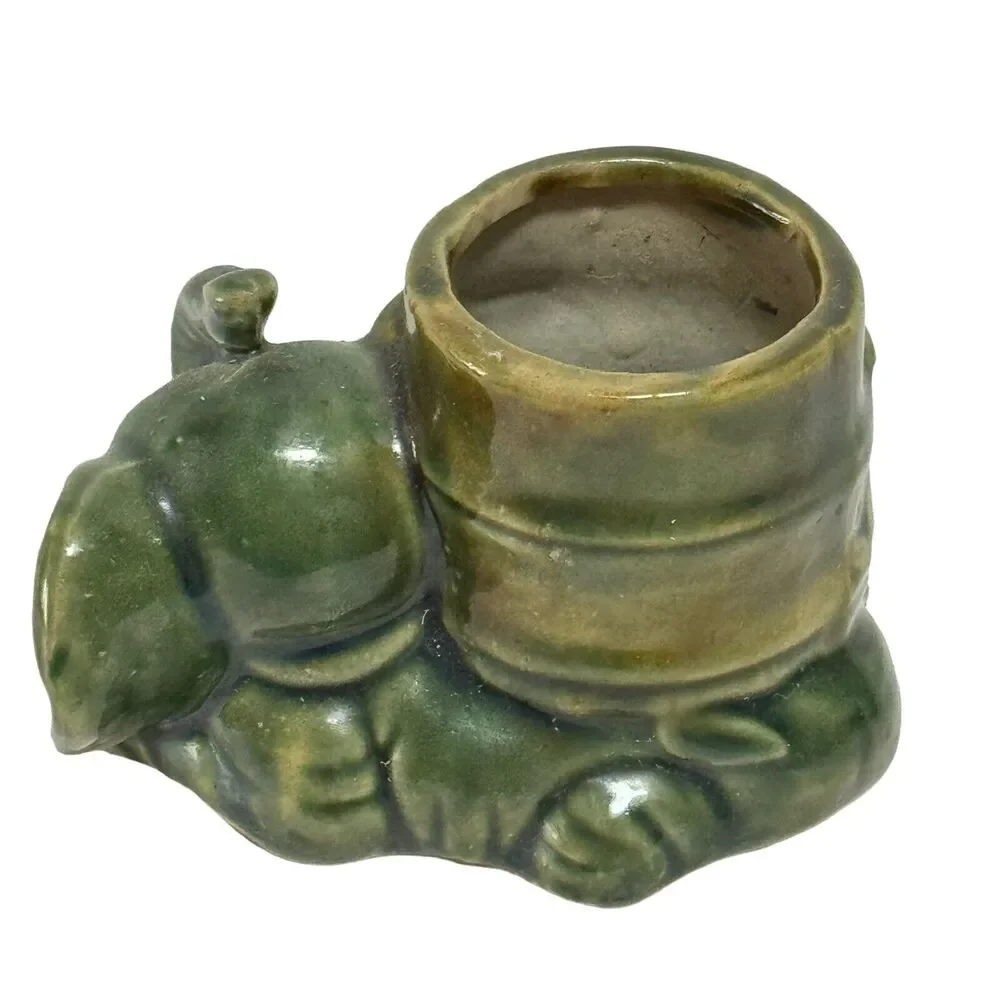 Unmarked majolica ceramic